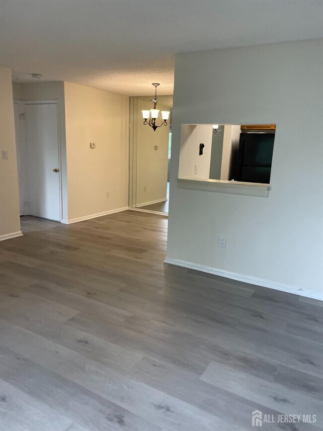 Building Photo - 414 Ravens Crest Dr
