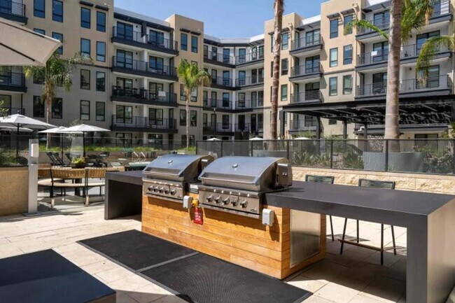 Building Photo - 4300 Collins Ct