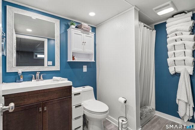 Building Photo - 77 Basswood Dr