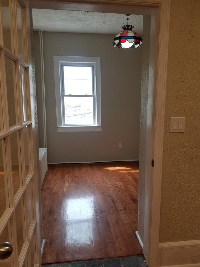 Building Photo - 108 Park Ave