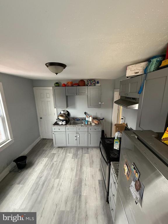 Building Photo - 178 N Broadway