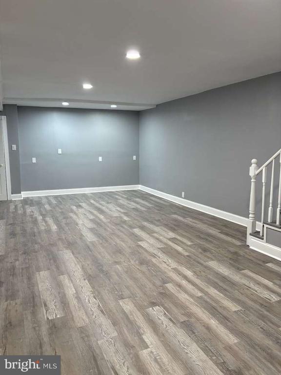 Building Photo - 5718 Woodbine Ave