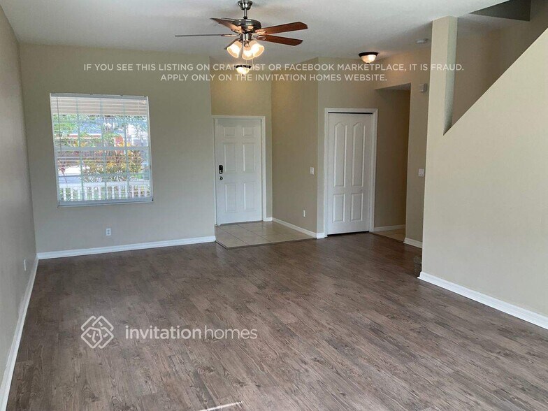 Building Photo - 9414 Leatherwood Ave