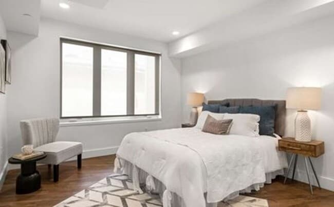Building Photo - Stunning, Renovated 3 Bed/2 Bath! Right In Boston Landing