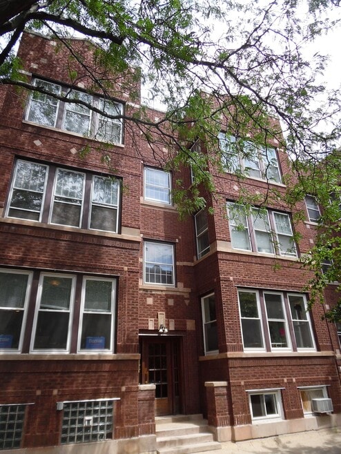 Building Photo - 1470 W Winnemac Ave