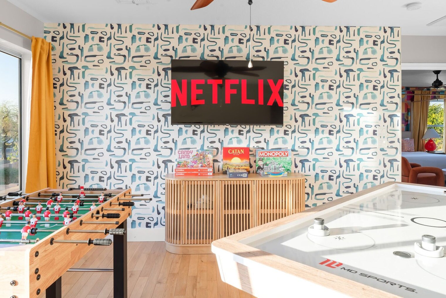 Building Photo - 4900 S Springs Dr