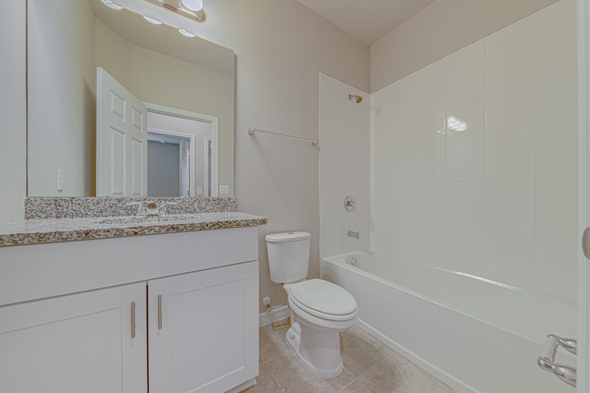 Building Photo - 524 Venetian Palms Blvd