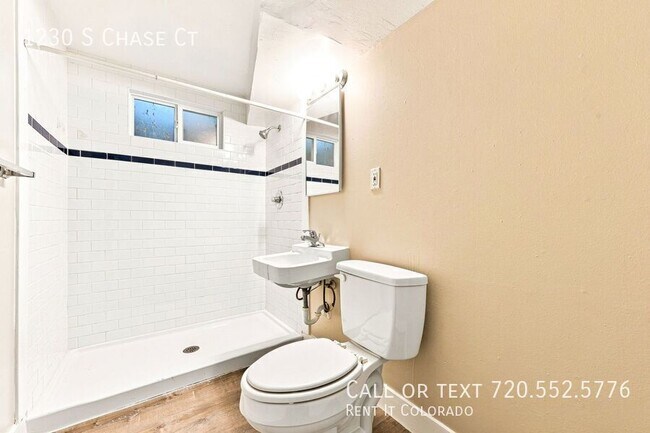Building Photo - 1230 S Chase Ct