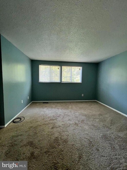 Building Photo - 8156 Dark Den Cir