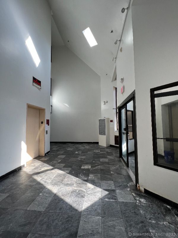 Building Photo - 183 Livingston Pl