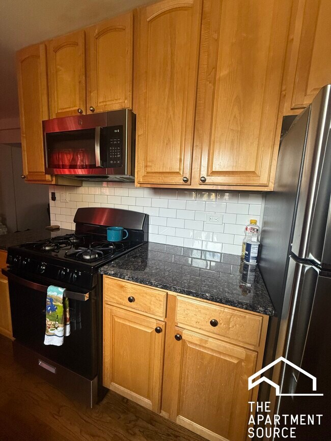 Building Photo - 2216 W Touhy Ave