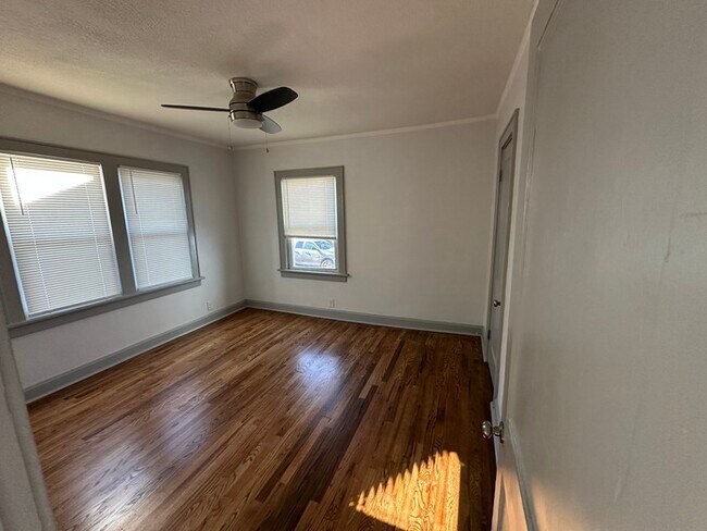 Building Photo - 5414 Brooklyn Ave