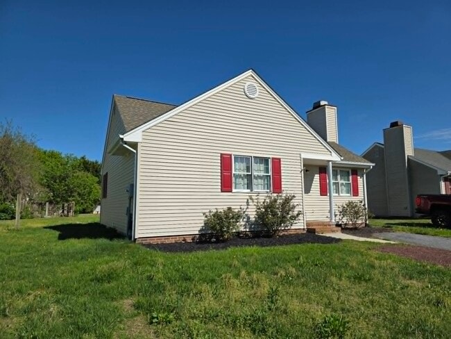 Building Photo - 1405 Bantry Ln