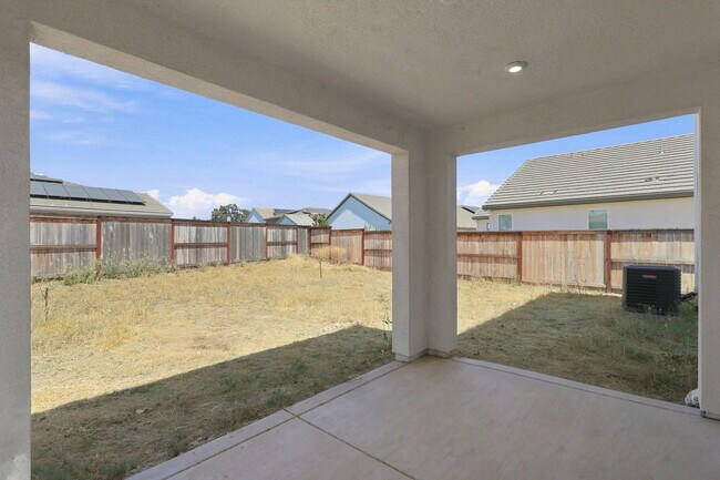 Building Photo - 516 Silver Cloud Ct