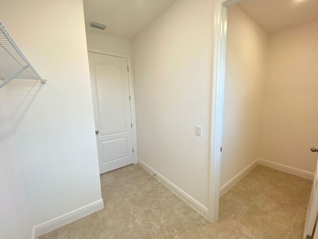 Building Photo - Hanover Lakes-4957 Olivia Court St. Cloud,...