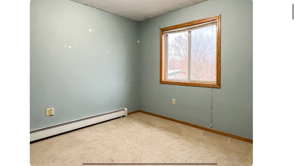 Building Photo - 2210 Longyear Ave