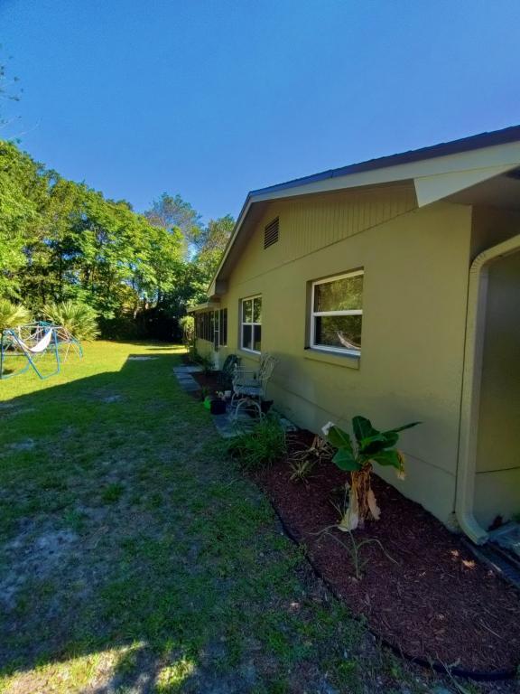 Building Photo - 4 Blaine Ct