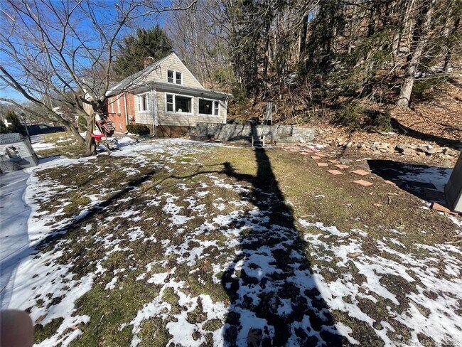 Building Photo - 159 Mill Rock Rd