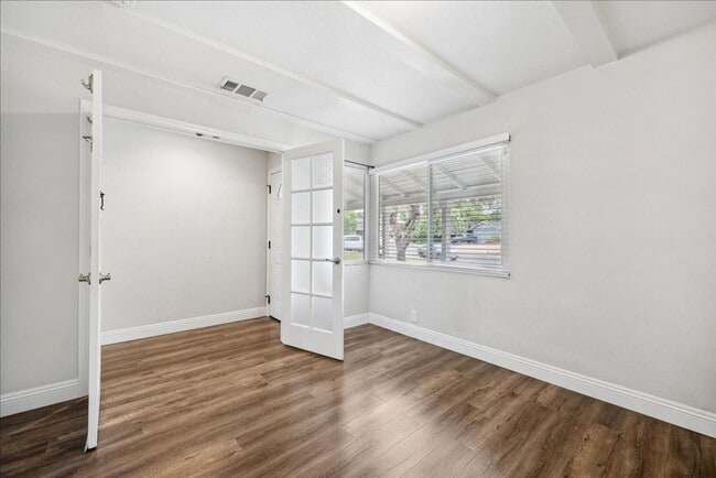 Building Photo - 6225 Ranier Way