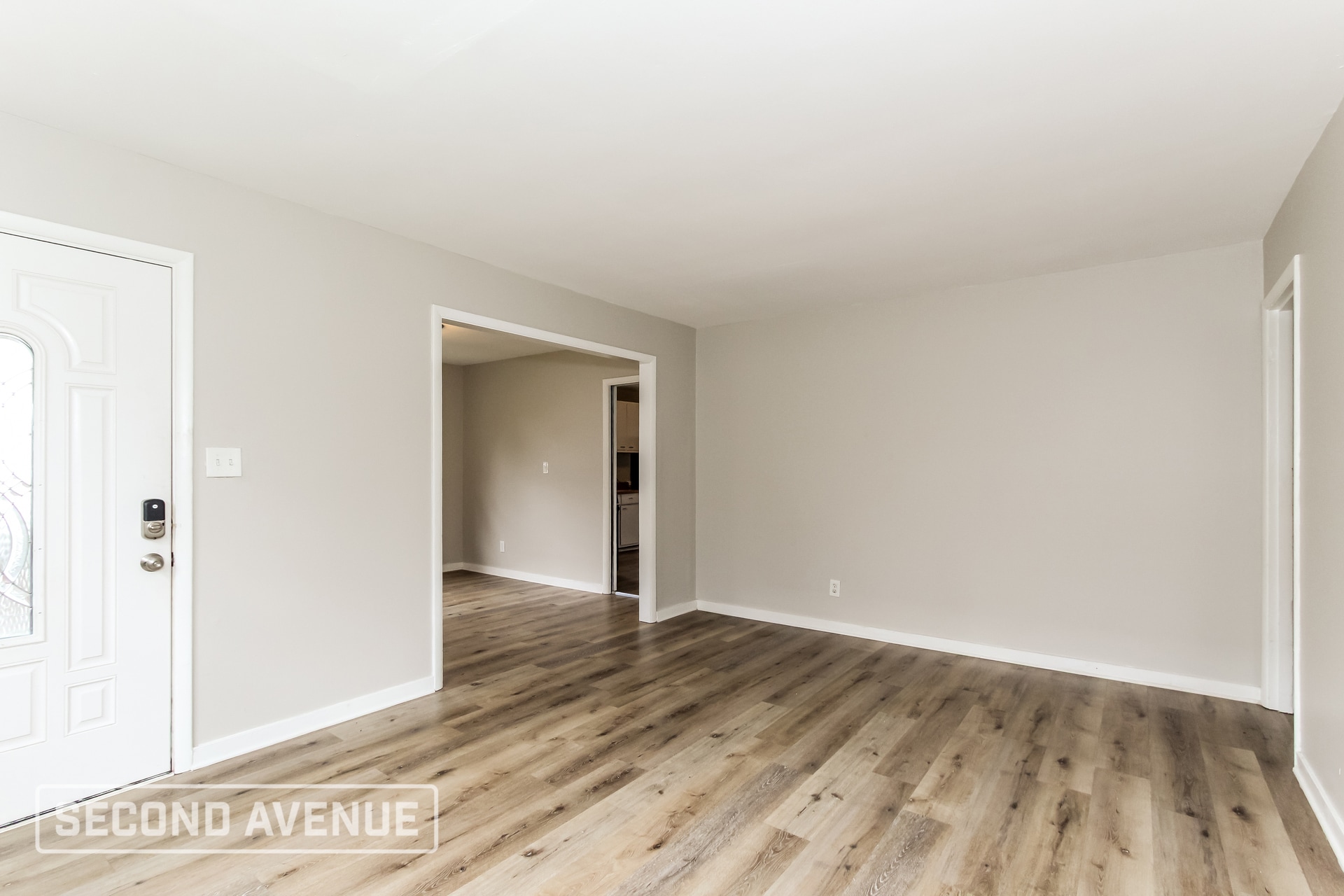 Building Photo - 1924 Portage Ave