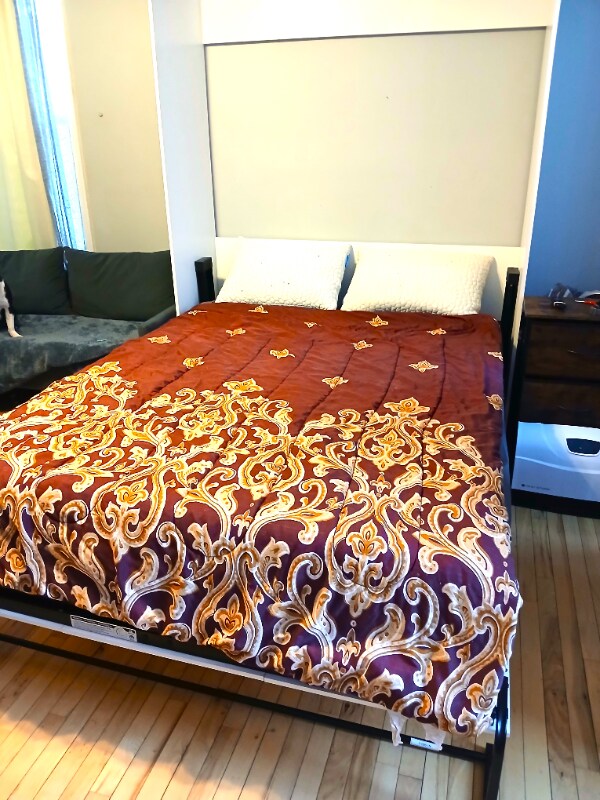 Building Photo - 5023 Spruce St