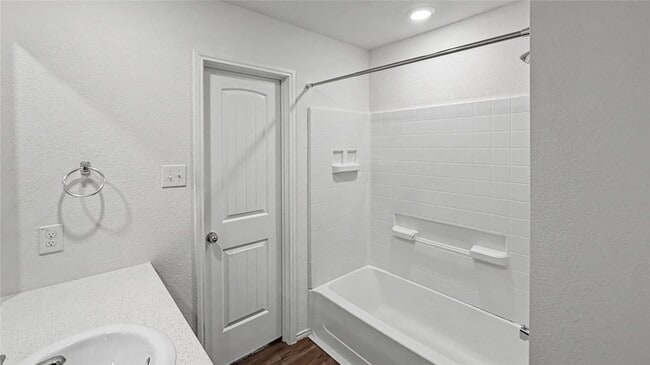 Building Photo - 1816 Barrie Wy