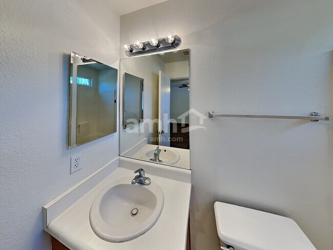 Building Photo - 8708 E Crescent Ave