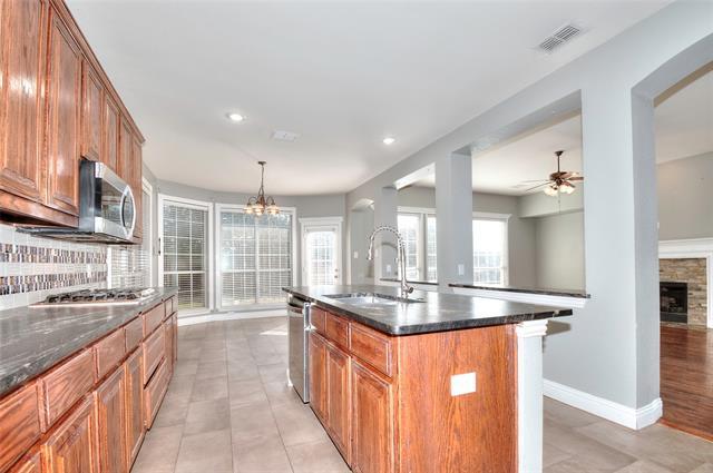 Building Photo - 6212 Meadowcrest Ln