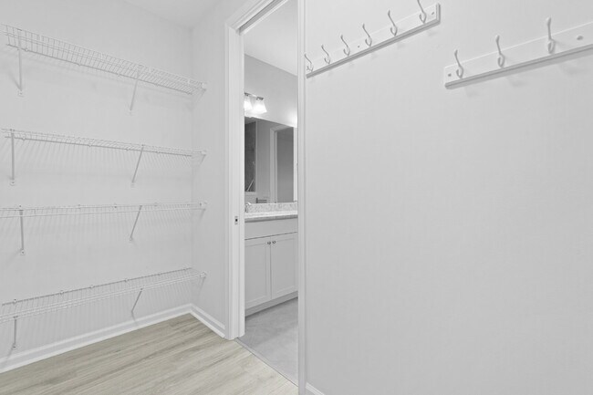 Building Photo - "Charming 2-Bedroom Retreat with 2 Baths and Den - 1558 Sq. Ft. of Comfort in Latitude Margaritav...