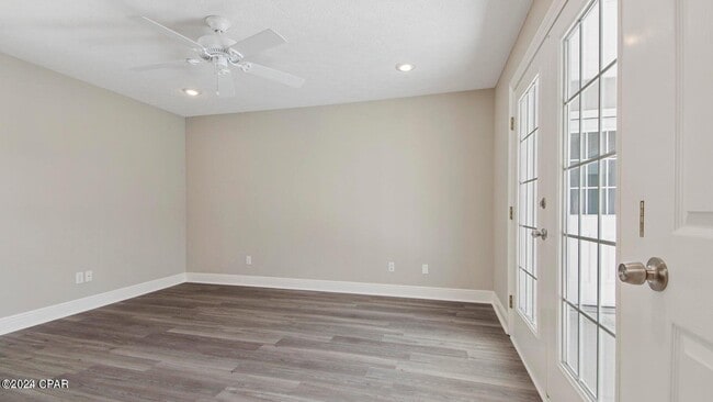 Building Photo - 104 Colony Harbour Rd