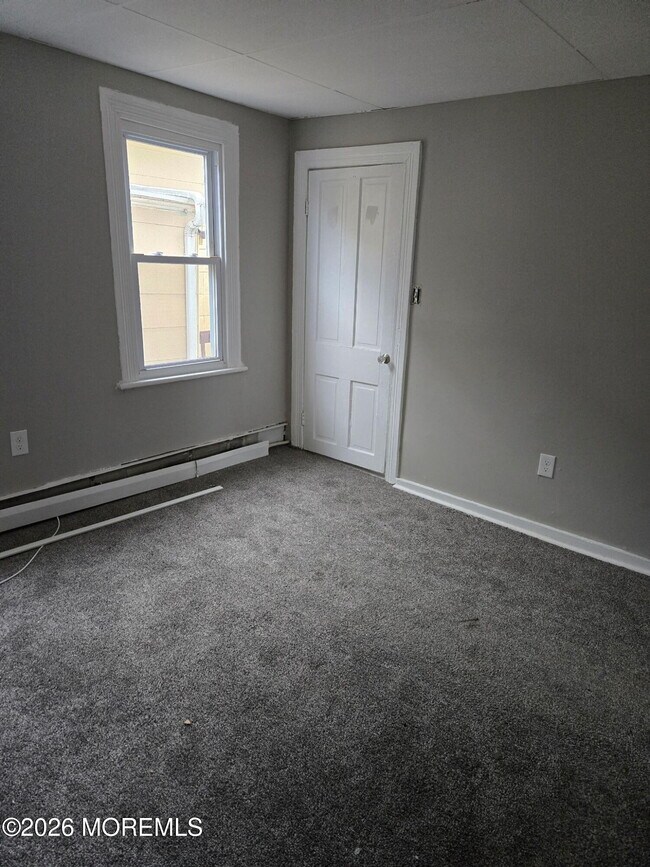 Building Photo - 43 Webb Ave