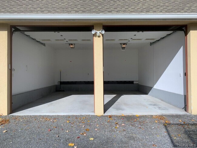 Building Photo - 49 Greenridge Ave