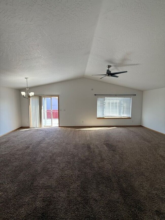 Building Photo - Spacious 4 Bed, 3 Bath Home in Cheney, WA