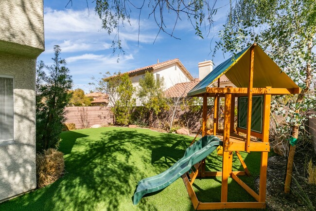 Building Photo - SUMMERLIN BEAUTY WITH TONS OF UPGRADES*3 LARGE BEDROOMS*COMMUNITY POOL*