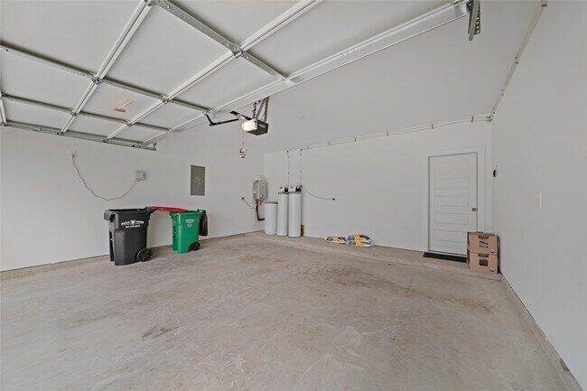 Building Photo - 3815 Pierce Pl Ln