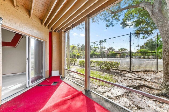 Building Photo - 4791 Via Palm Lakes
