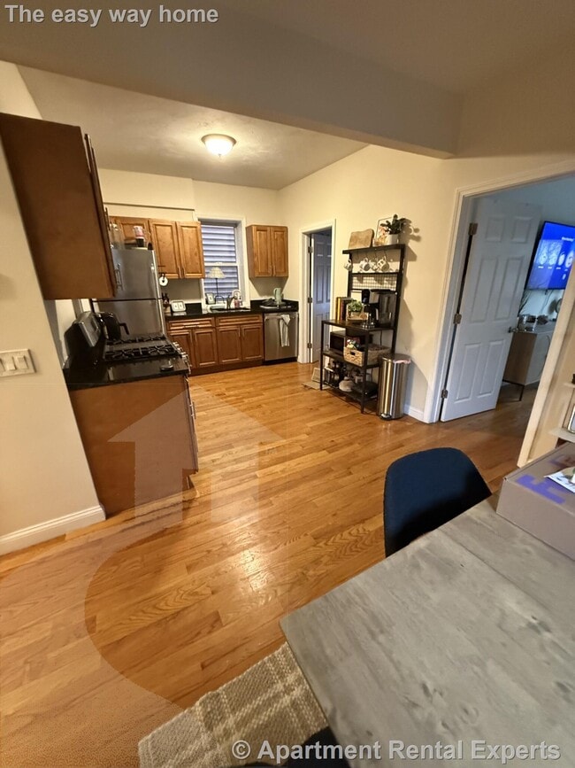 Building Photo - 58 Medford St