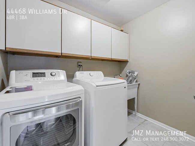 Building Photo - 44468 Williams Dr