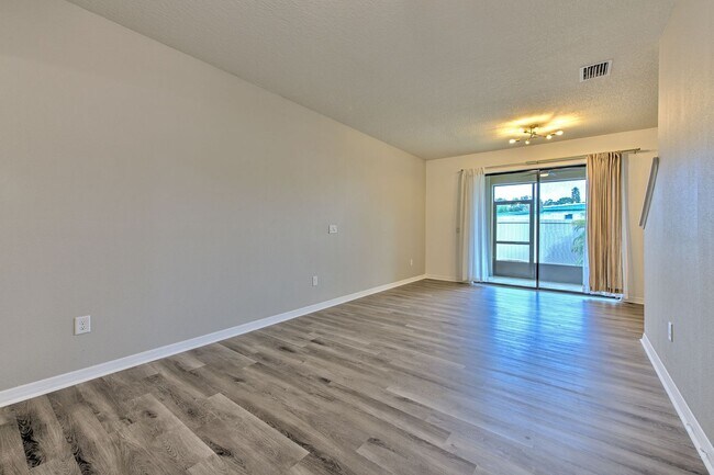 Building Photo - 5116 Bay Isle Cir