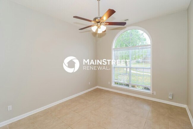 Building Photo - 3 Bedroom Pet-Friendly Home in Cordova, TN with Main Street Renewal