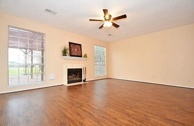 Building Photo - 17911 Western Pass Ln