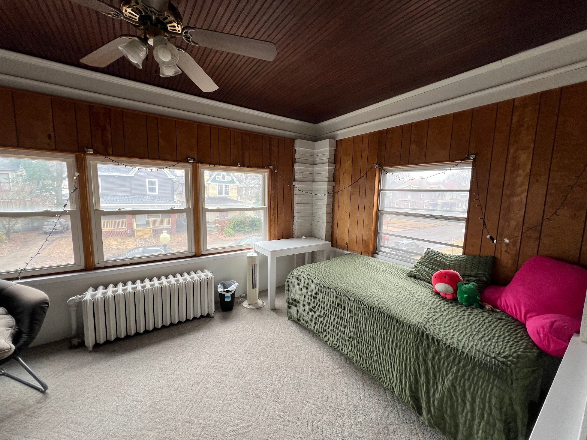 Building Photo - 1411 W Barker Ave