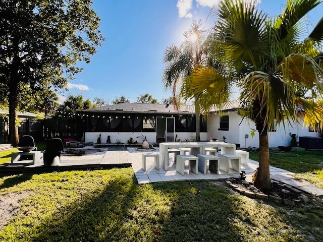 Building Photo - Elegant 3-Bed, 2-Bath Home in Prime Orland...