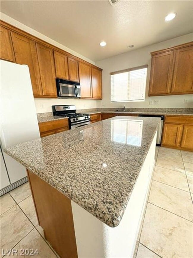 Building Photo - 6596 Polonius Ct