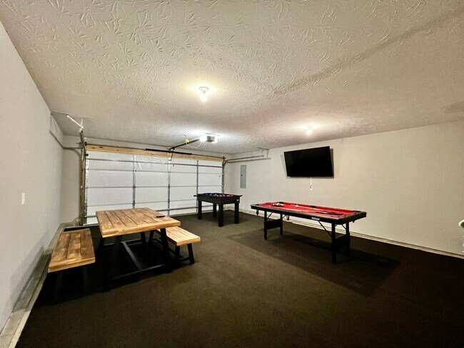 Building Photo - Brand New Home Walking distance to Spooky Nook