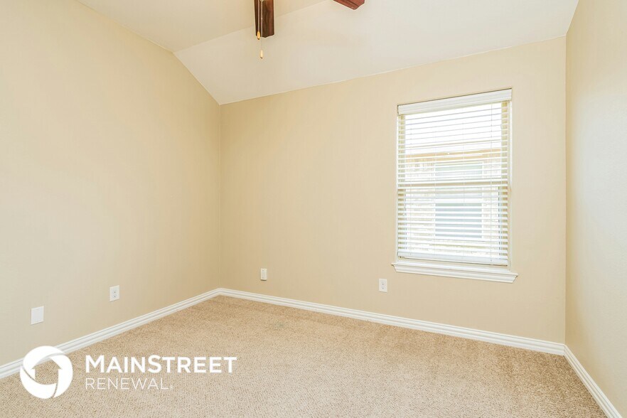 Building Photo - 7664 Hollow Point Dr