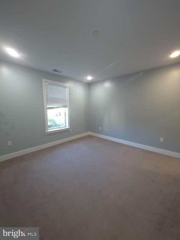Building Photo - 3925 Haverford Ave
