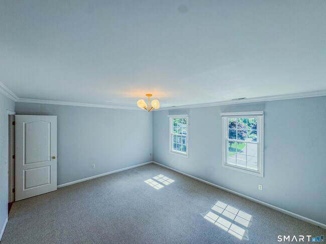 Building Photo - 123 Governor Trumbull Way