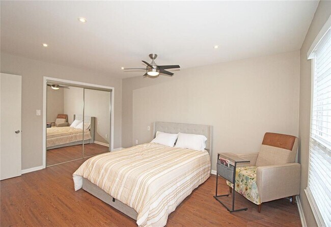 Building Photo - 38 La Rue Pl NW