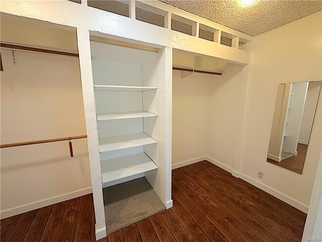 Building Photo - 17947 Emelita St